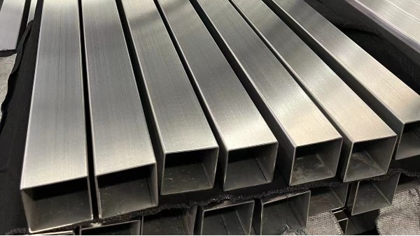 不銹鋼管光伏支架：堅(jiān)固耐用的綠色能源未來！